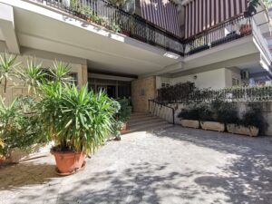 Ingresso stabile sole (6)