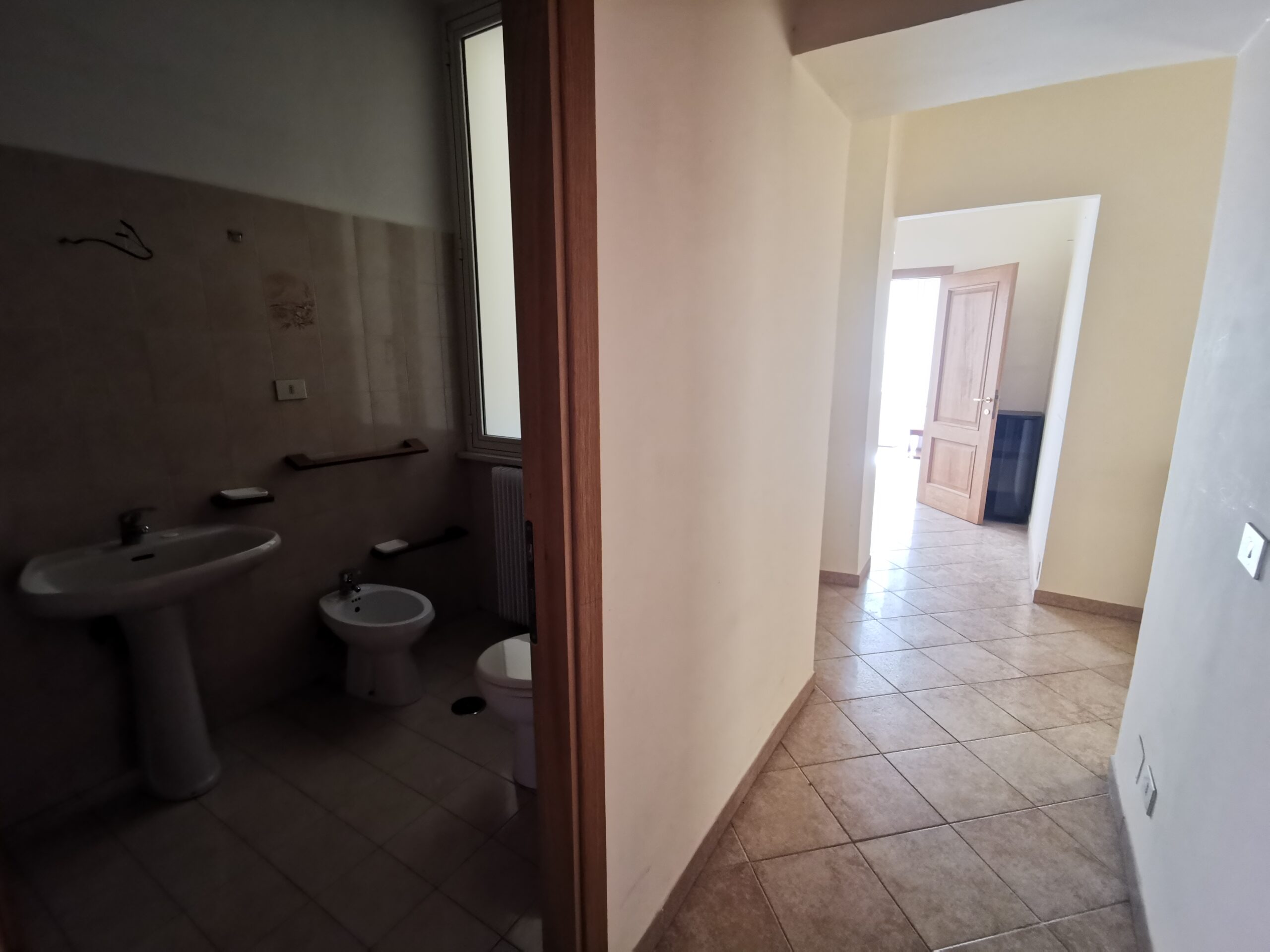 Via Tertulliano Corridoio Bagno-Cucina (7)