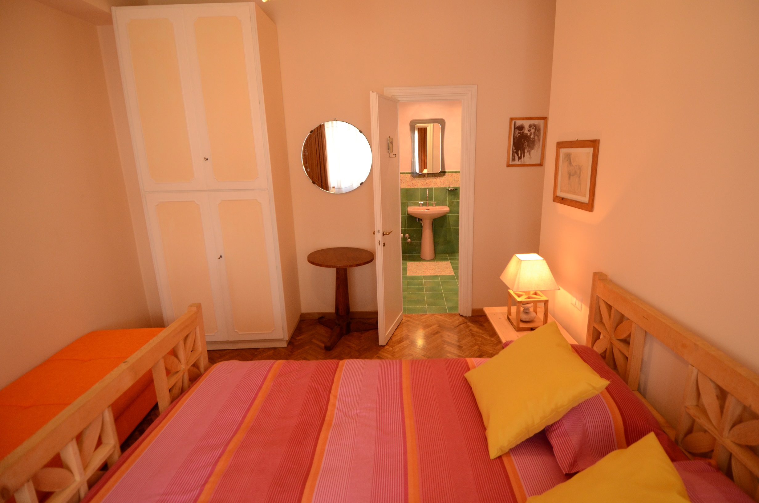 Camera 4 (4)