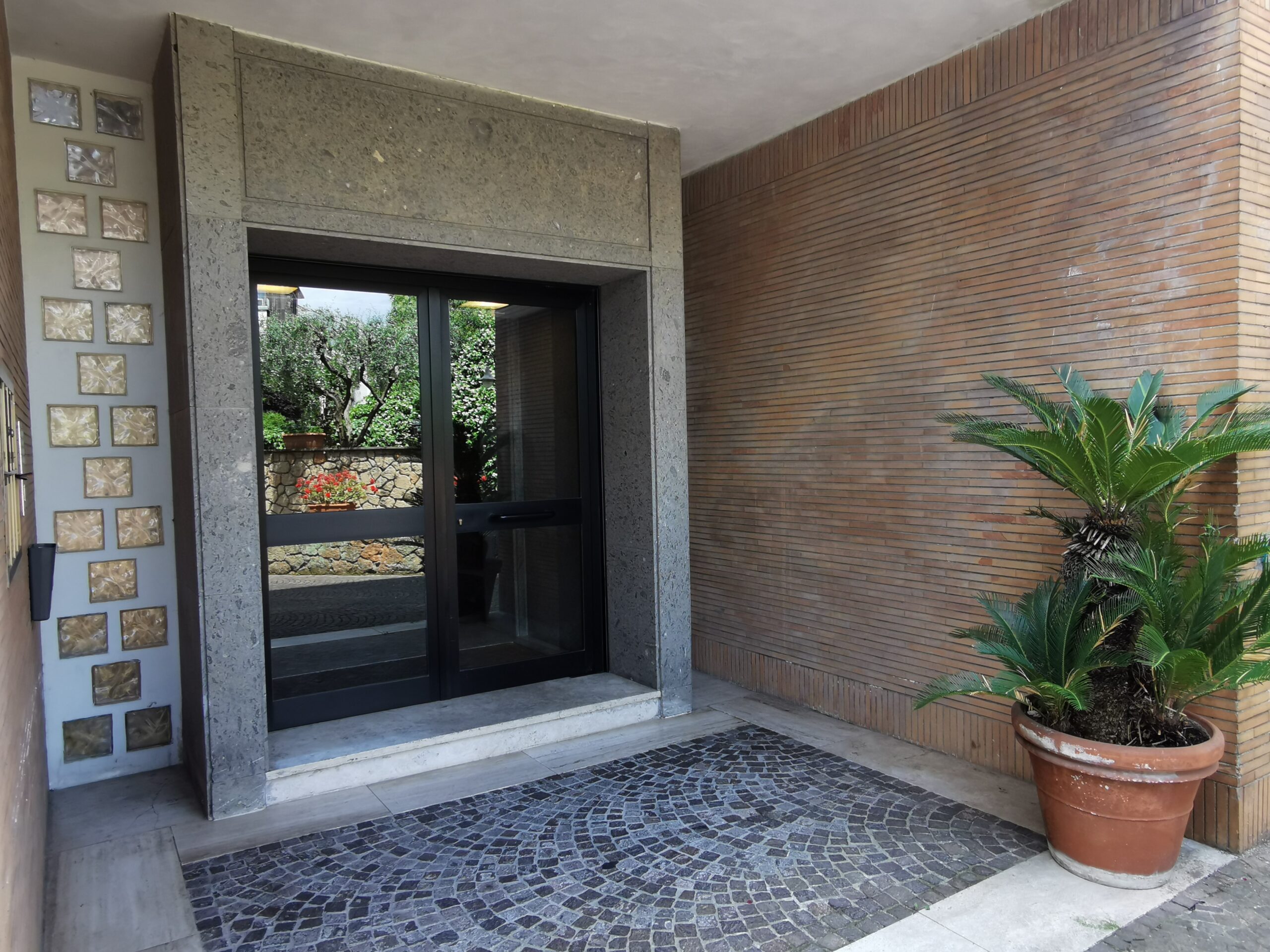 Ingresso Stabile (3)