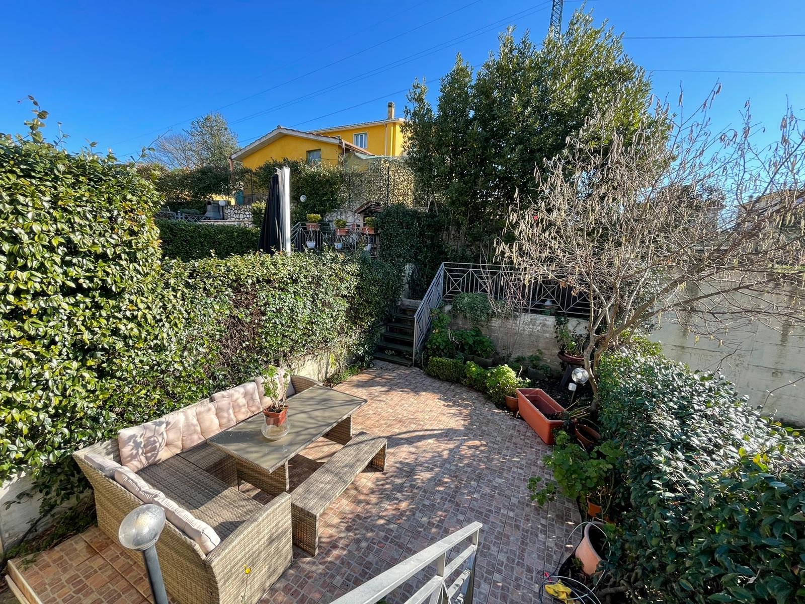 Via Levate Giardino (2)